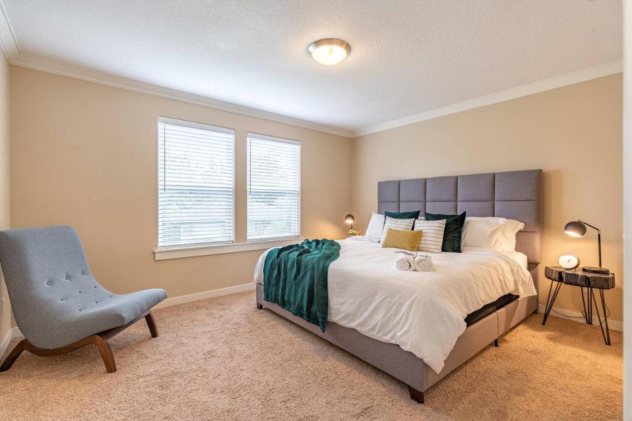 Modern Home, Four Bedrooms, King Beds Tigard Esterno foto