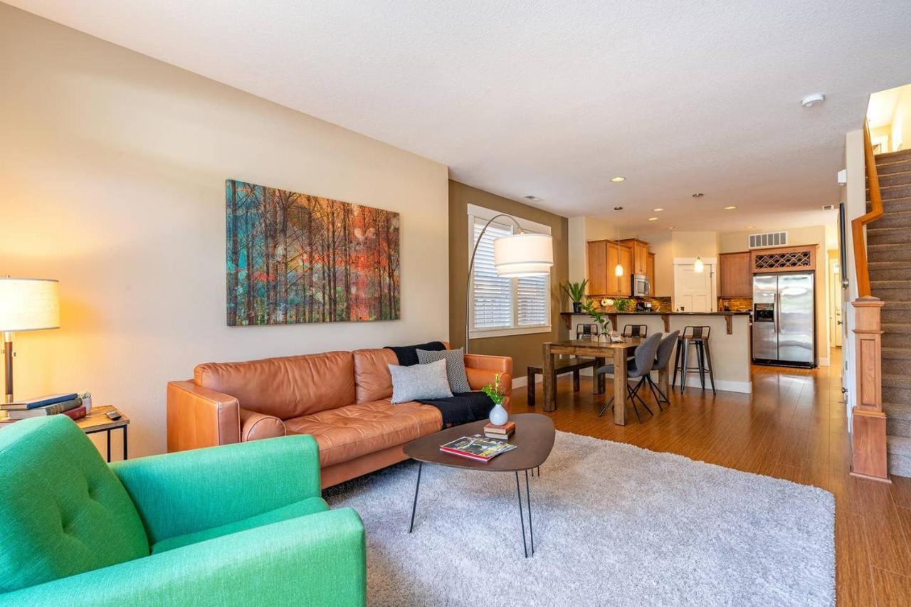 Modern Home, Four Bedrooms, King Beds Tigard Esterno foto