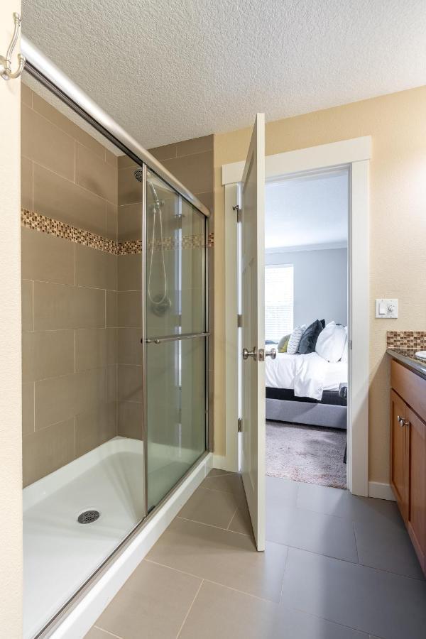 Modern Home, Four Bedrooms, King Beds Tigard Esterno foto